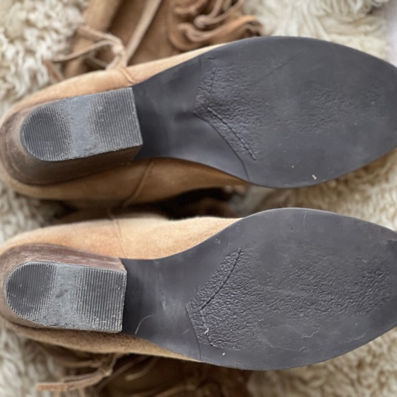 Natisse SuedeHeeled Boots with Fringe Embellishments size 8.5 (Lightly Used) - Picture 5 of 5
